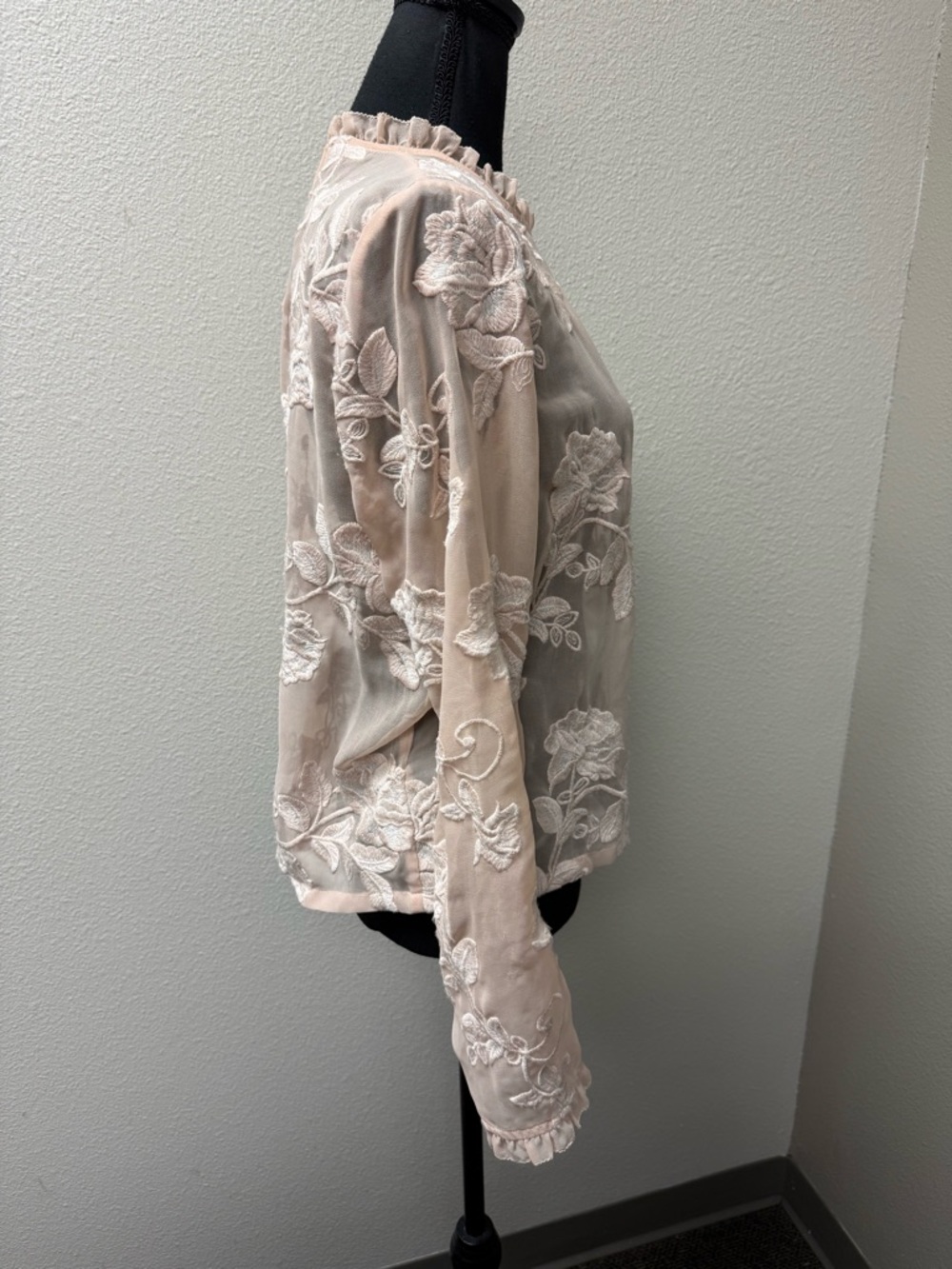 Endless Rose Cream Sheer Floral Embroidered Blouse Romantic Chic Large - Picture 6 of 10
